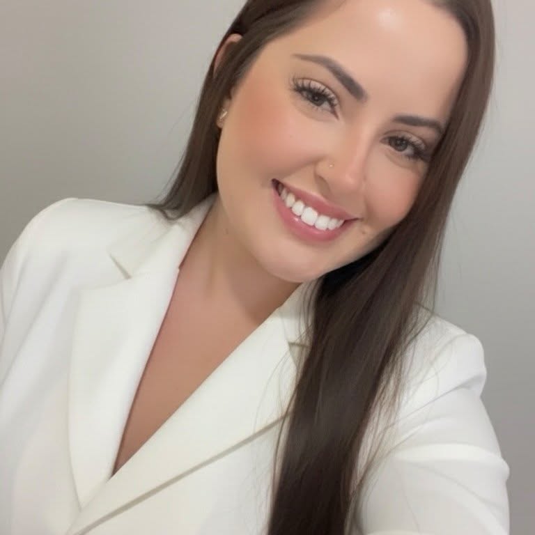 Dra. Isabella Avelar
