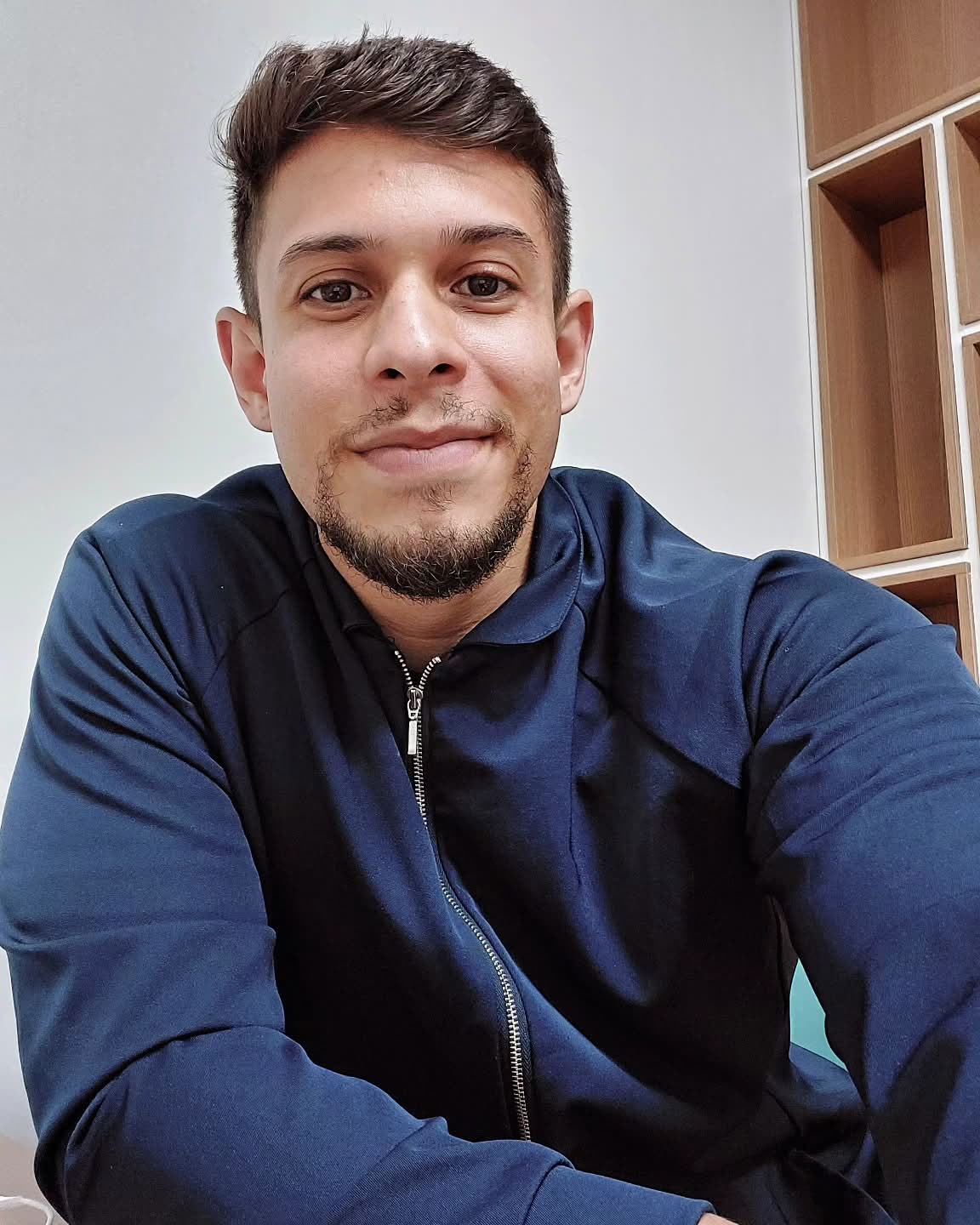 Dr Everton Vianna